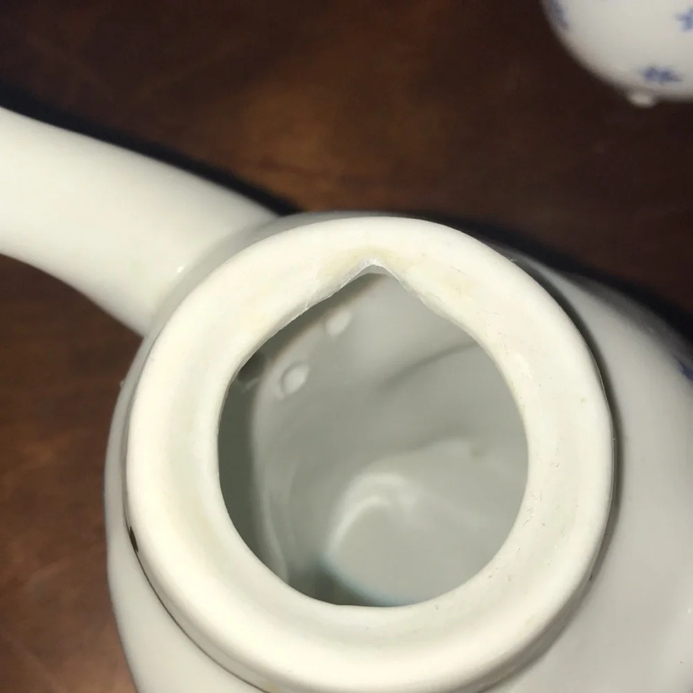Novelty Ceramic China Cat Teapot 5.5 Inches Tall White with Blue Star Pattern